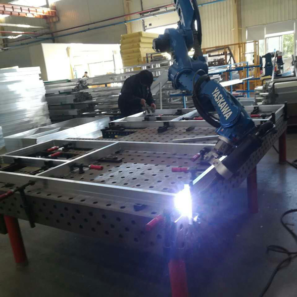 為安徽客戶提供的自動焊接機械裝備